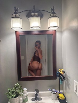 Justine Ouellet Post #12