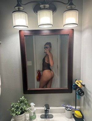 Justine Ouellet Photo #151