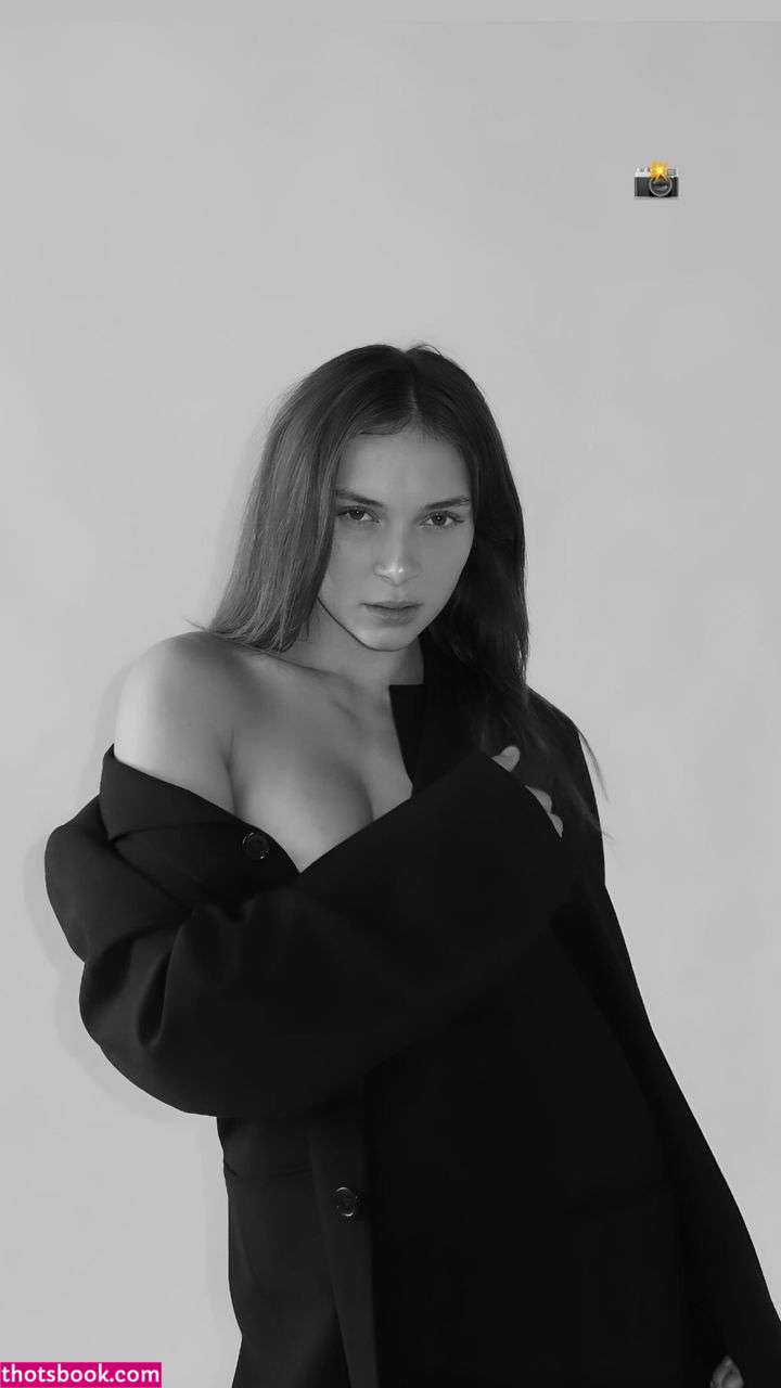 Lola Juarez Photo #145