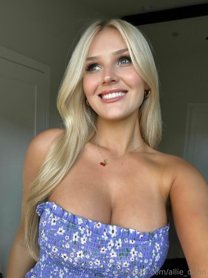 Allie Dunn Photo #172