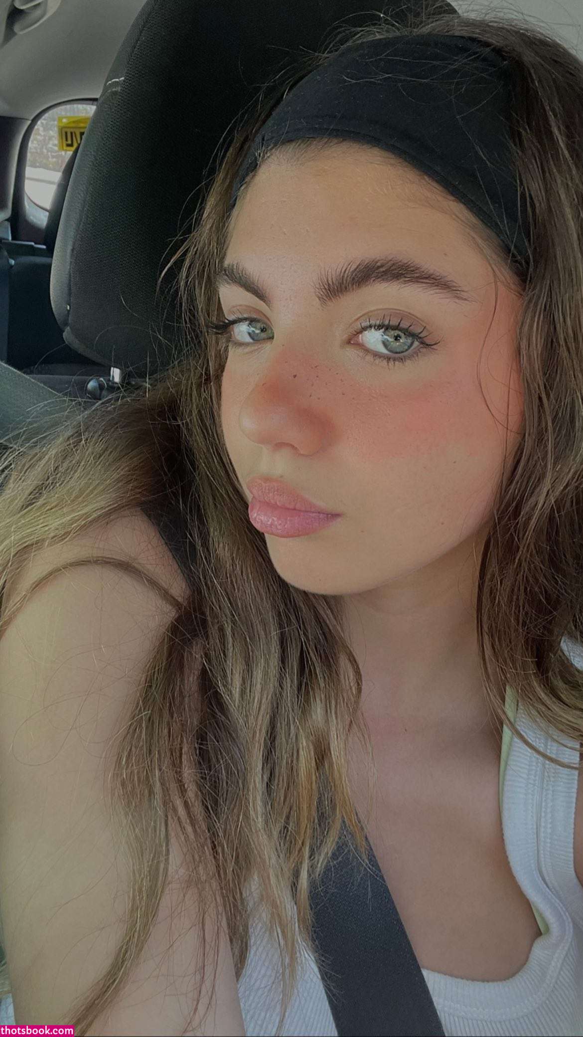 Ela Beeri Photo #102