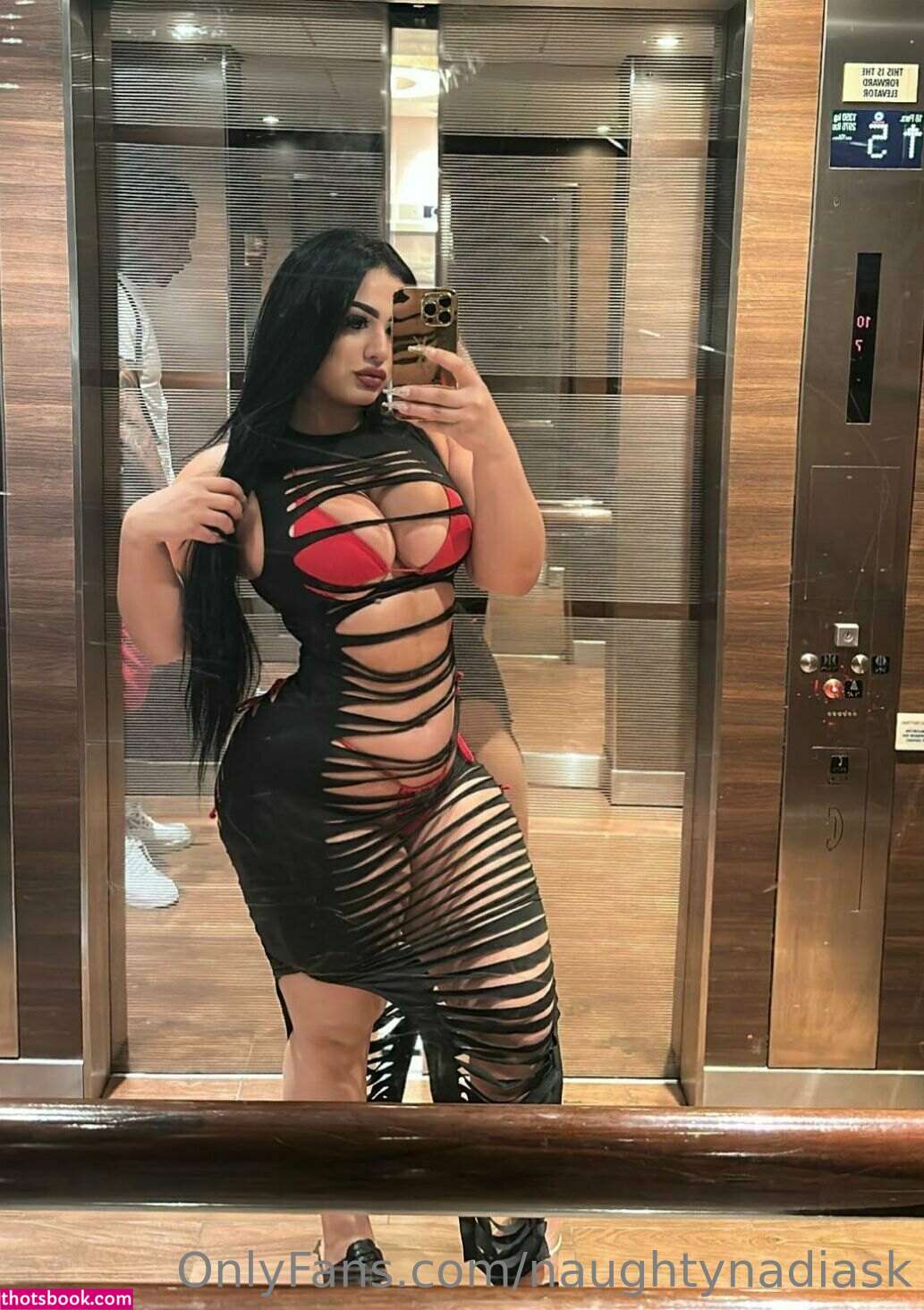 Nadia Khar Photo #52