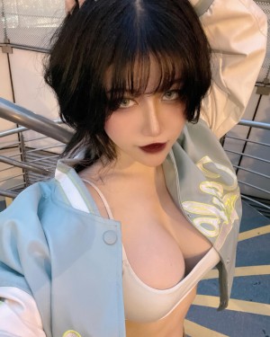 Ain Nguyen Photo #208