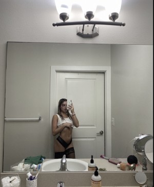 Casey Niles Photo #5