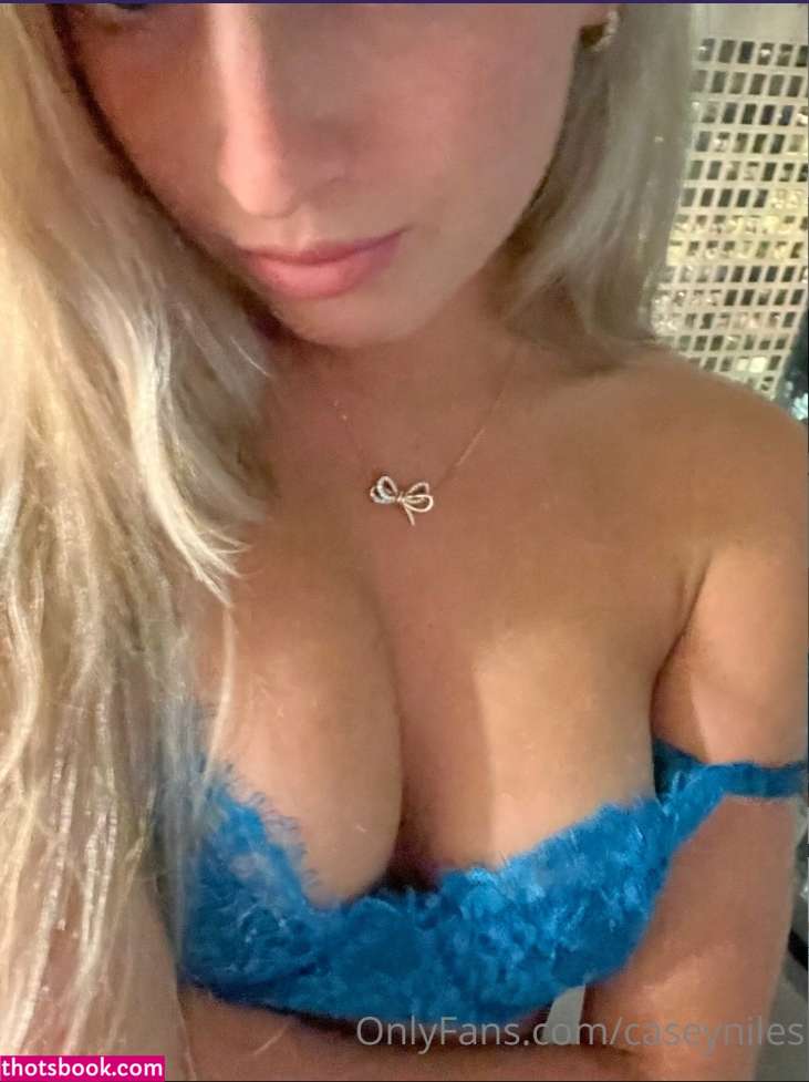 Casey Niles Photo #19