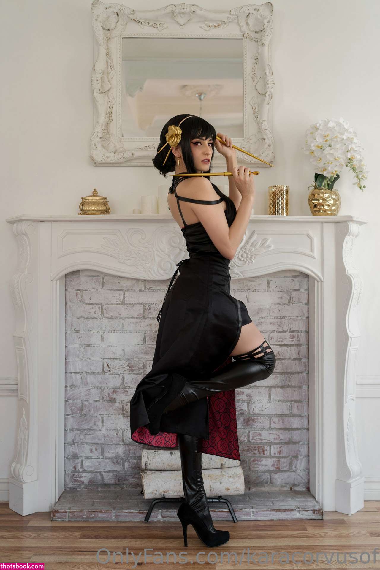 Kara Corvus Photo #425