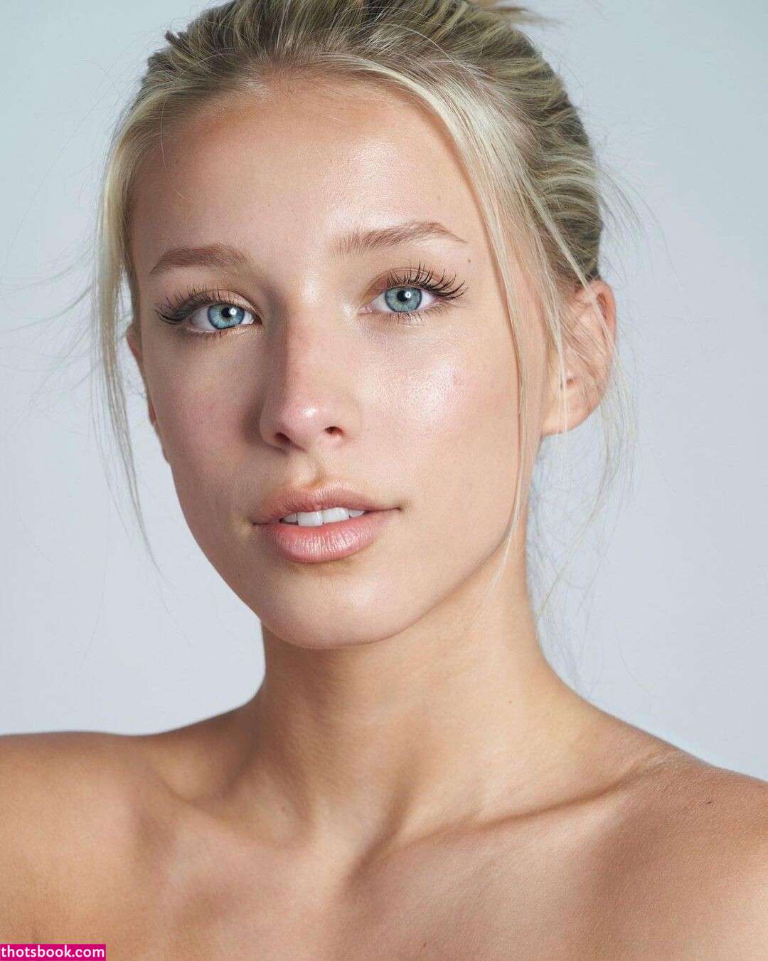 Kenzi Hope Photo #18