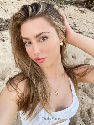 Lydia free Photo #17