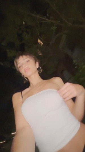 Emily Ratajkowski Photo #265