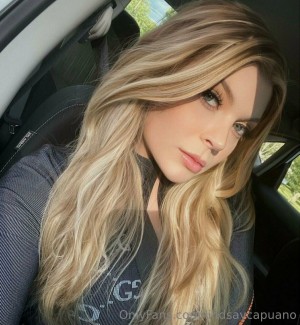 Lindsay Capuano Photo #33