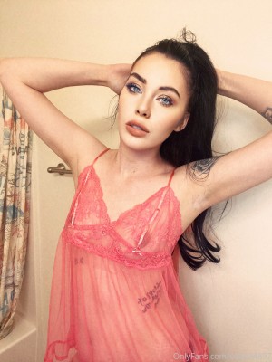 Deavan Clegg Photo #7