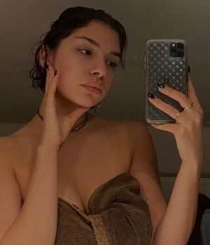 Emmy Tifrit Photo #17