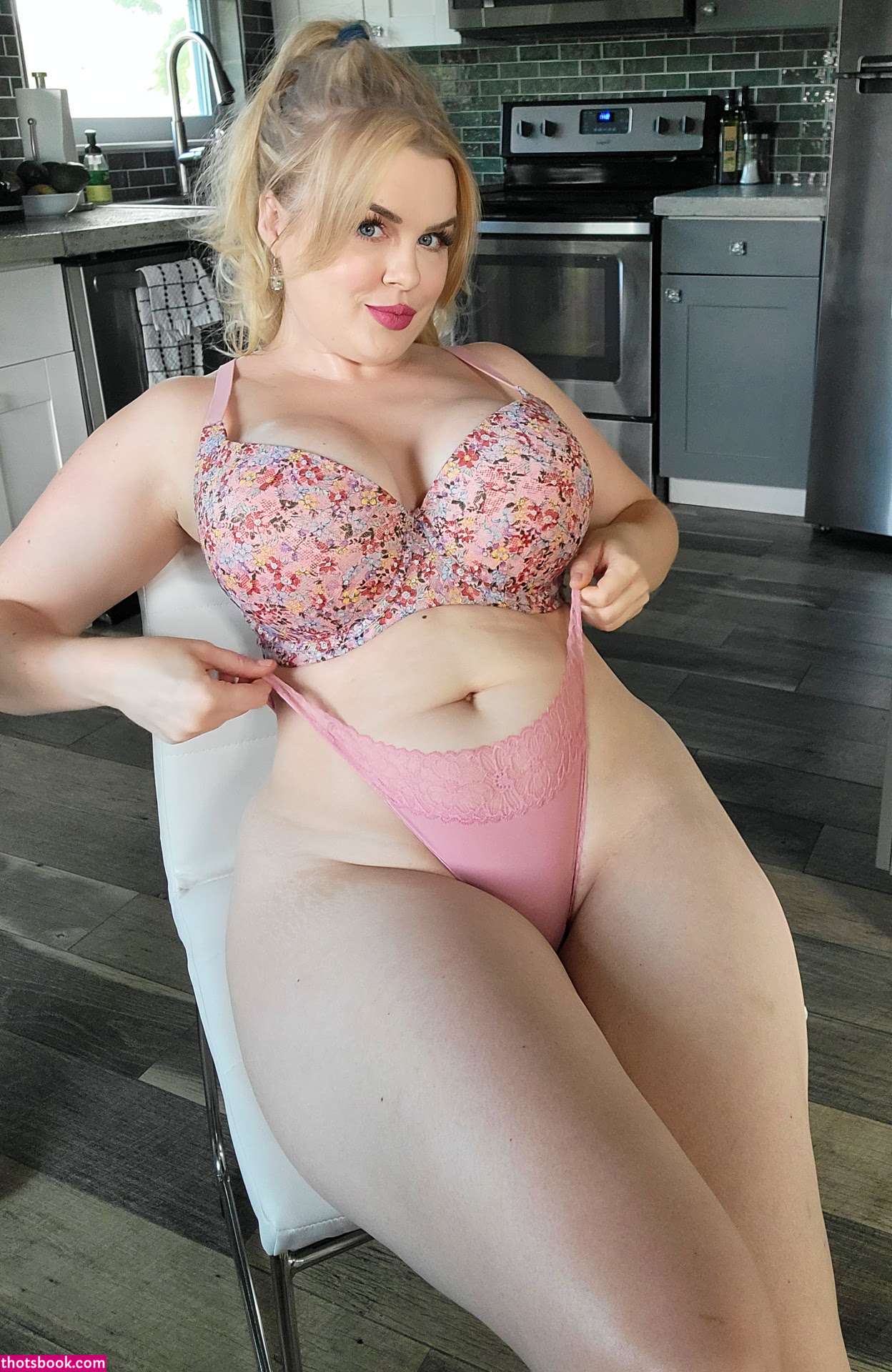 Lilli Luxe Photo #36