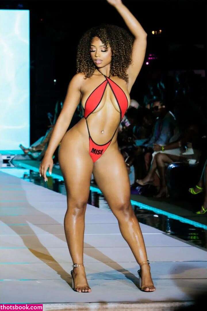 Kathryn Celestre Photo #44