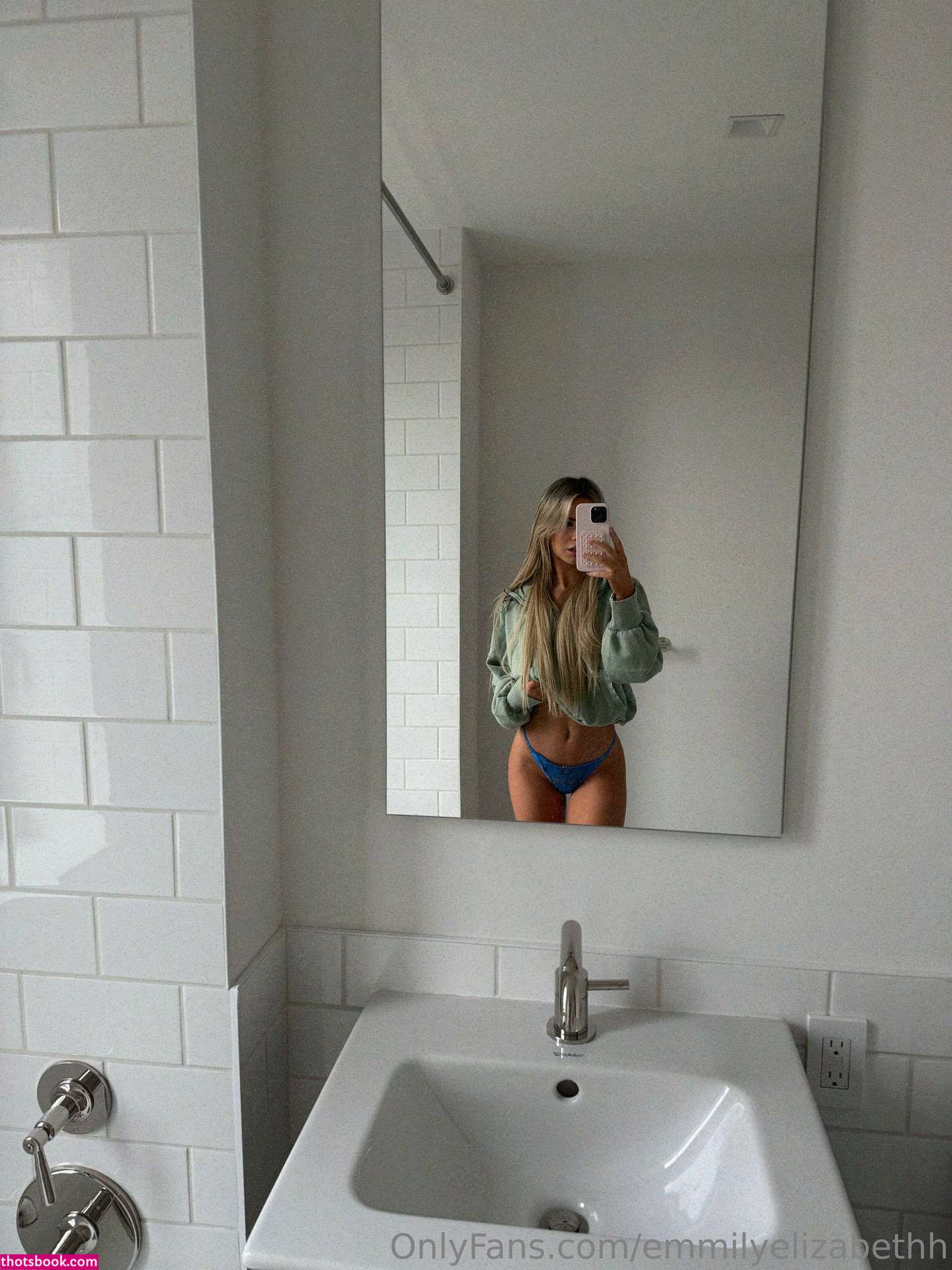 Emily Elizabeth Photo #87