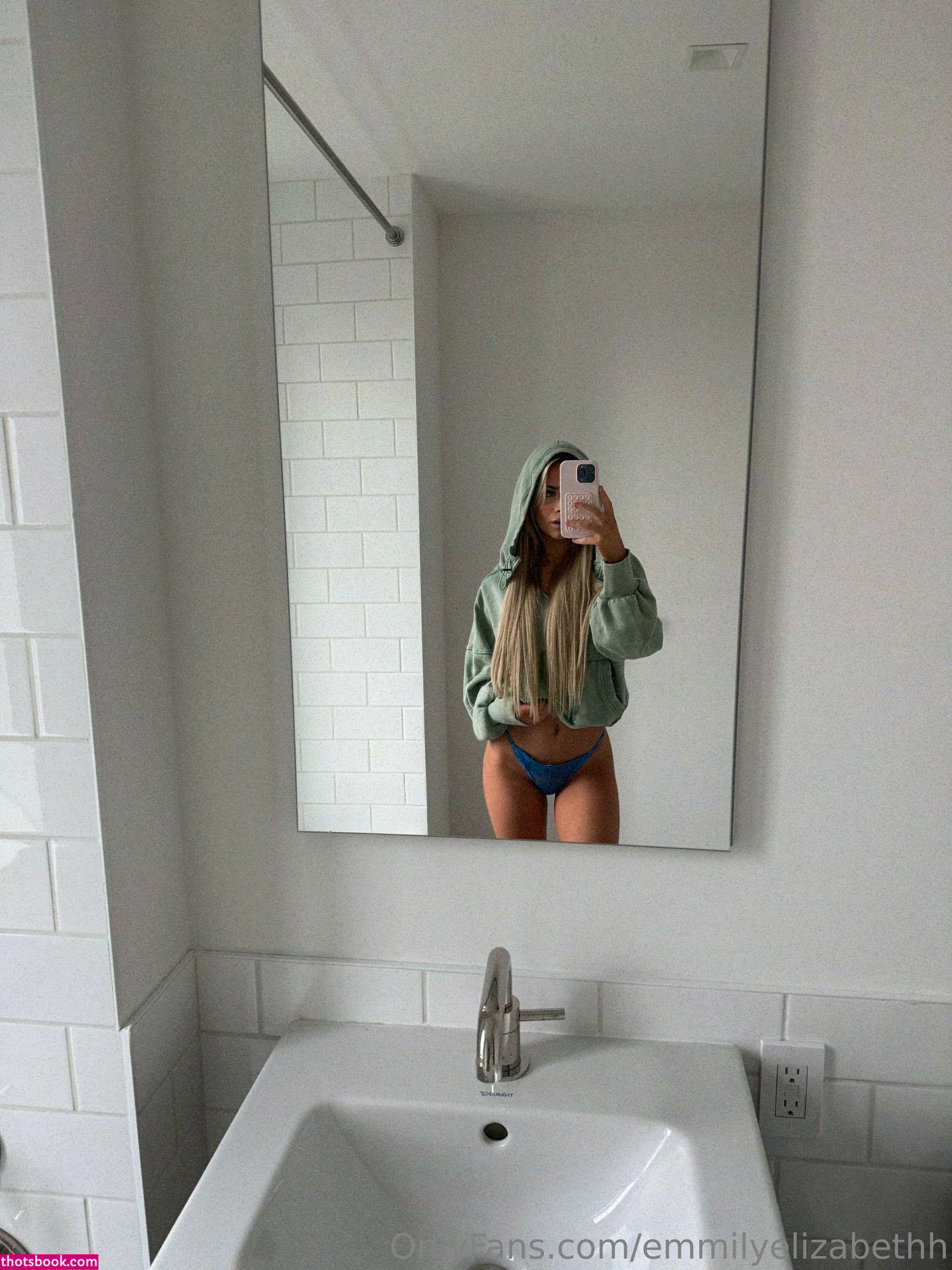 Emily Elizabeth Photo #92