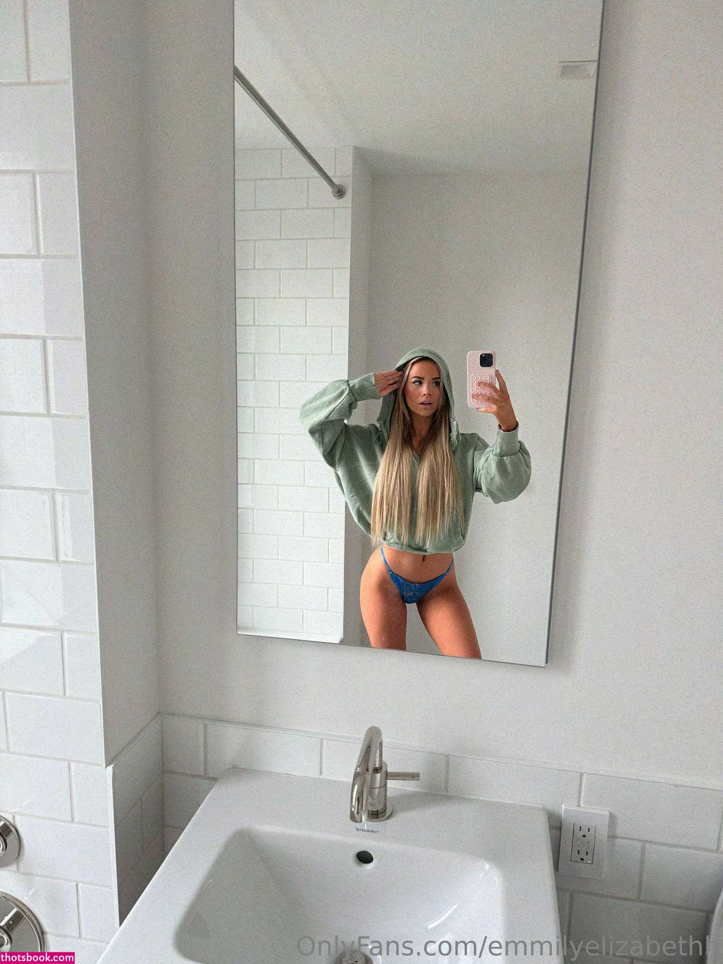 Emily Elizabeth Photo #93