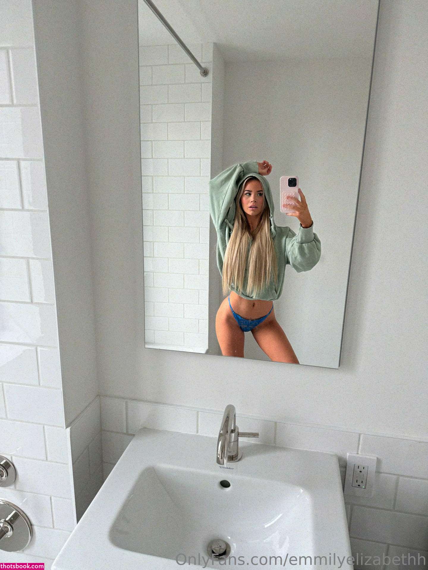 Emily Elizabeth Photo #94