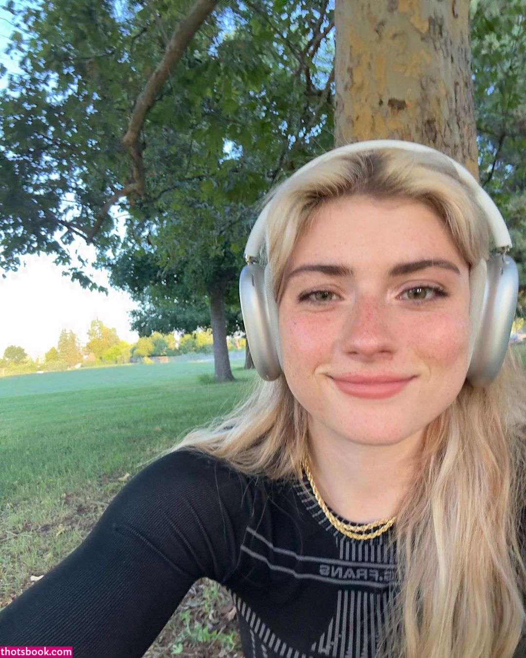 Faith Ordway Photo #24