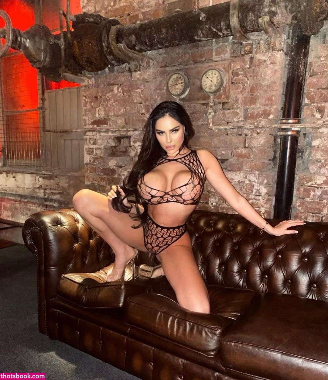 Paris Milan Photo #5