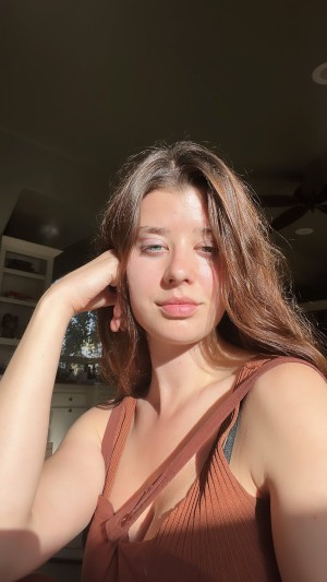 Sarah Mcdaniel Photo #22