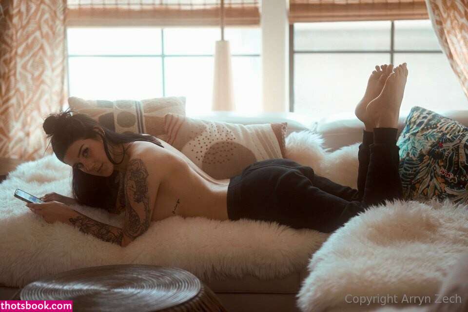 Arryn Zech Photo #149