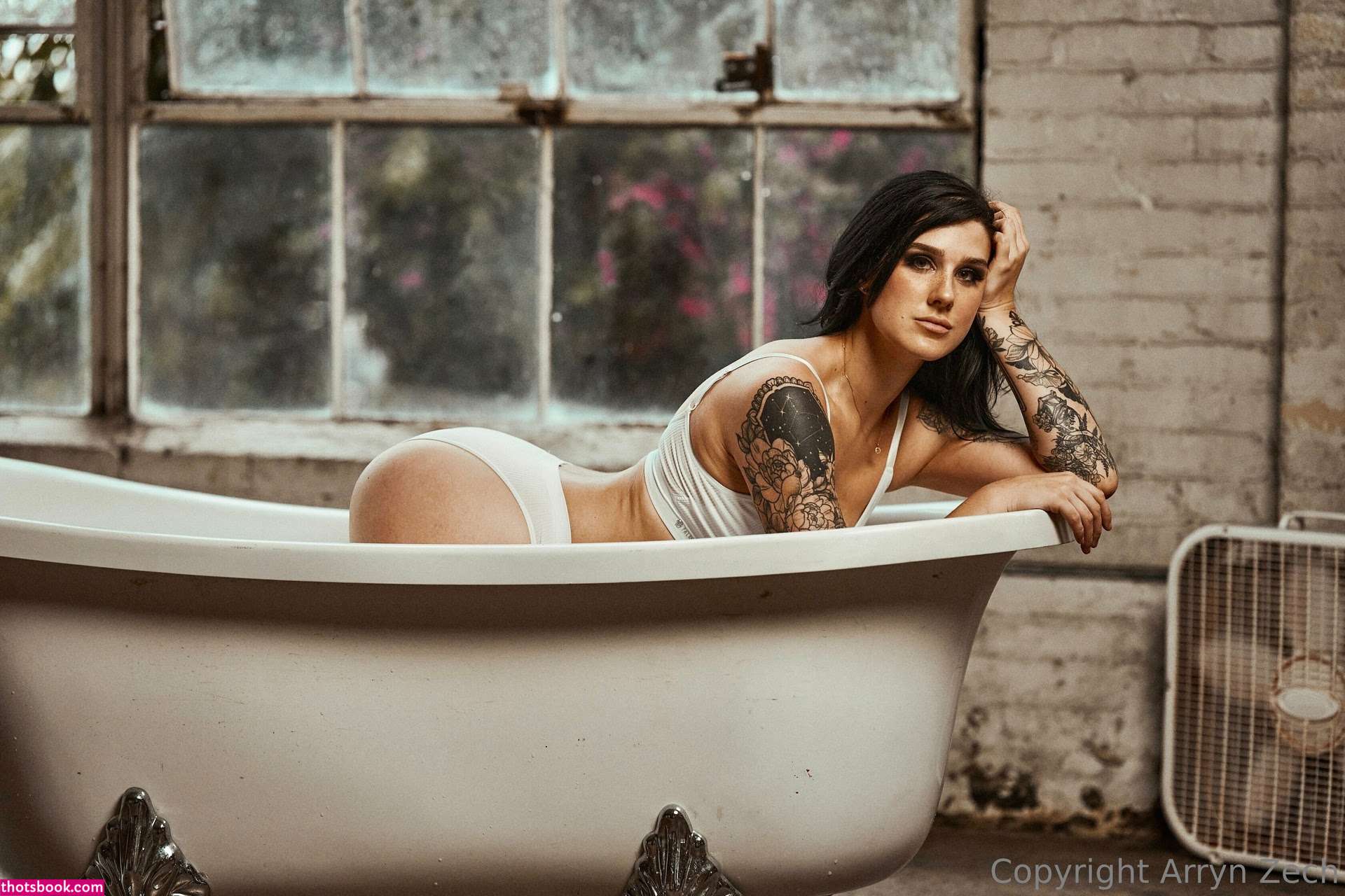 Arryn Zech Photo #190