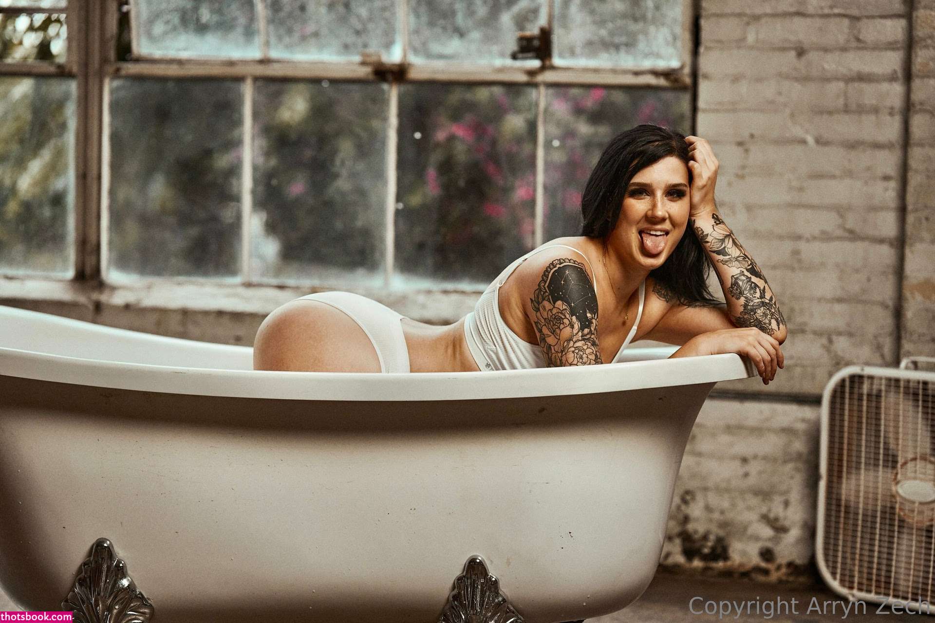 Arryn Zech Photo #196