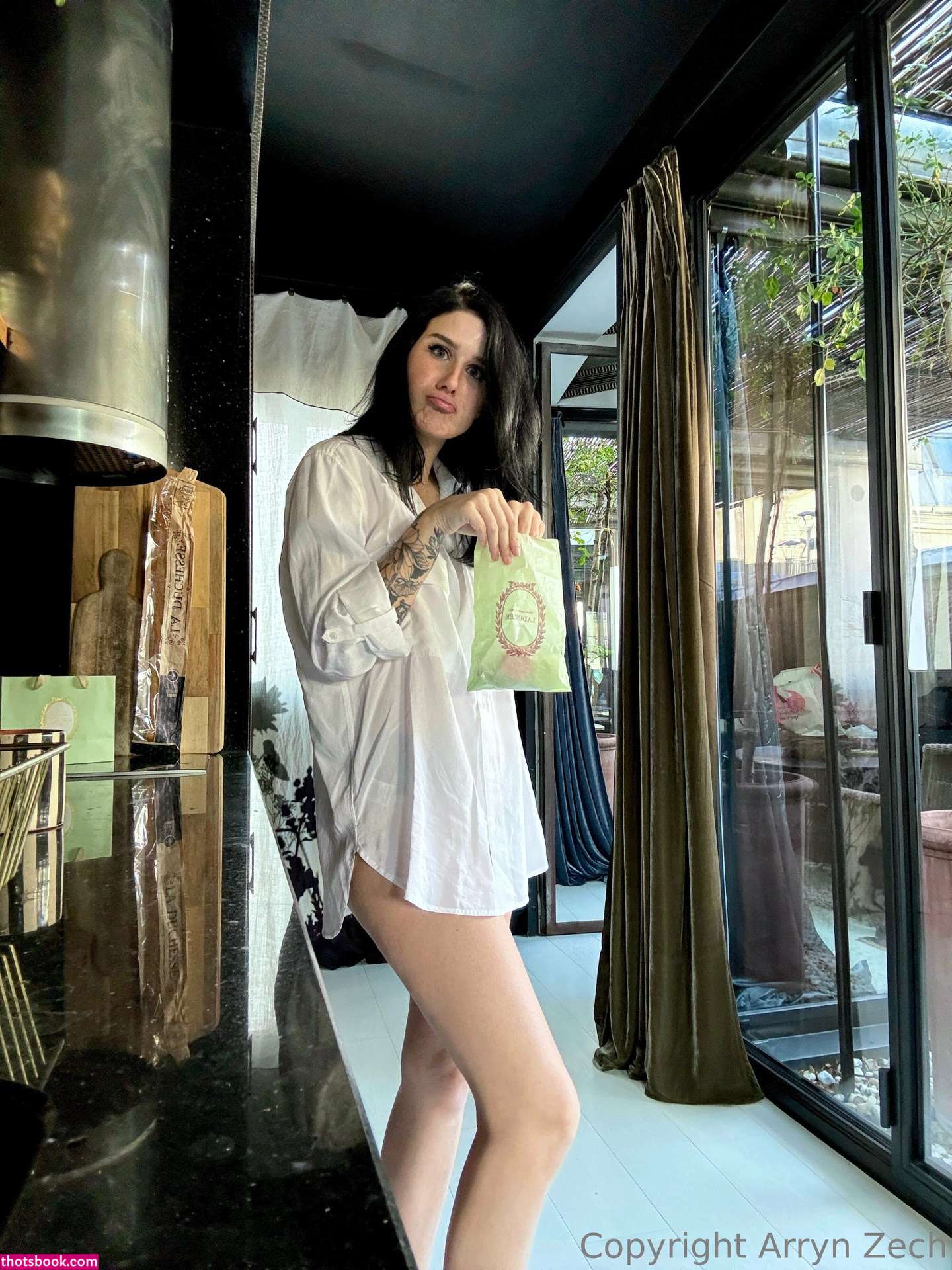 Arryn Zech Photo #229