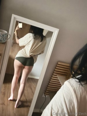 Arryn Zech Photo #241