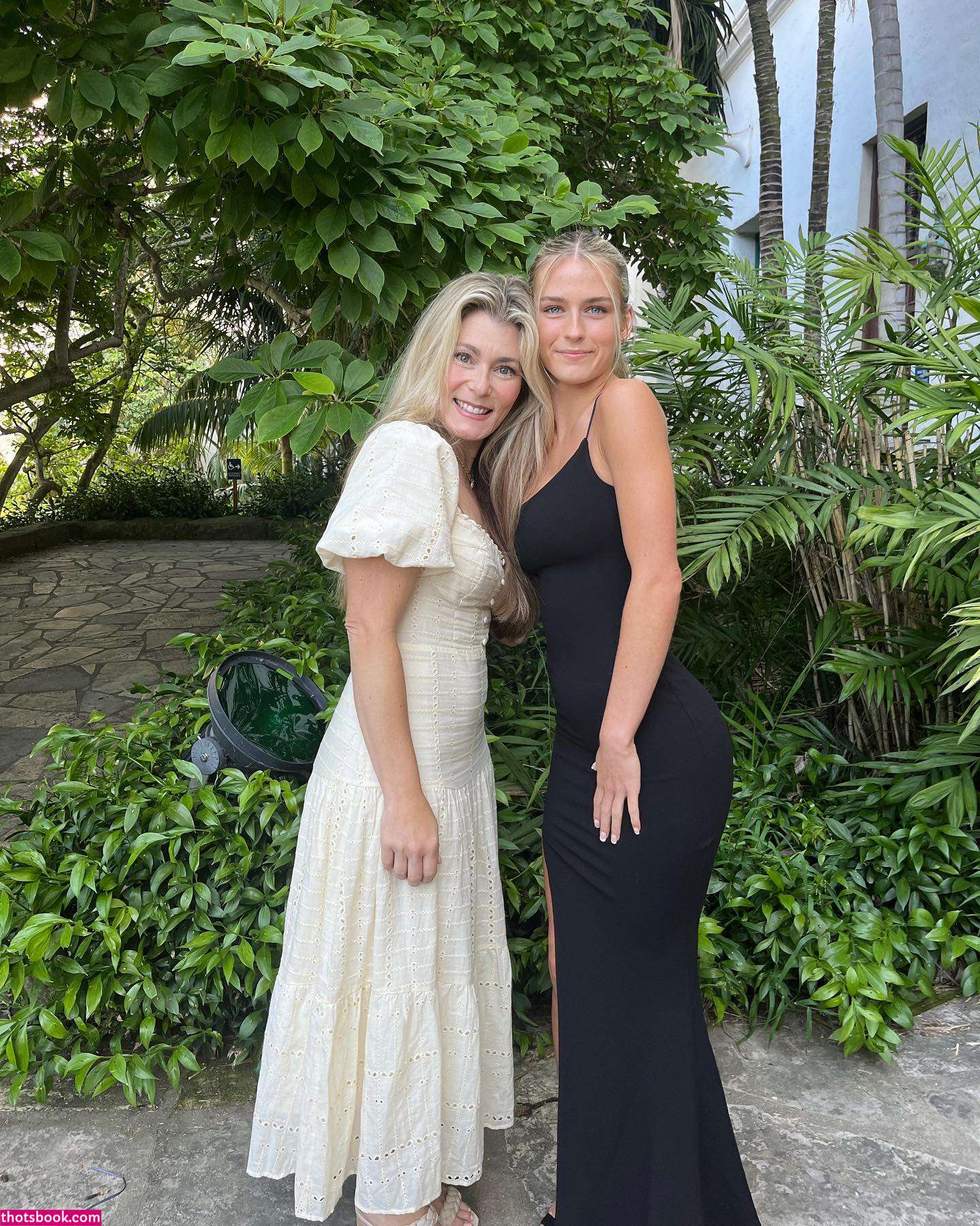 Ameliapelto Photo #18