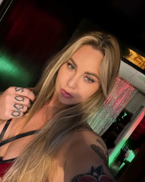 Bootylicious Barista Photo #13