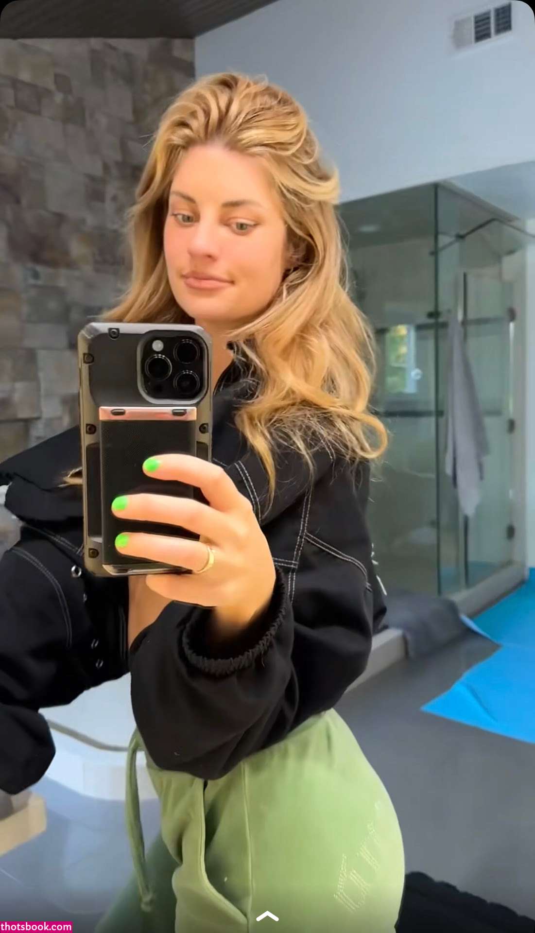 Hannah Stocking Photo #52