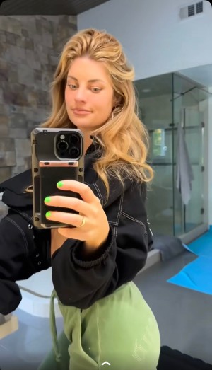 Hannah Stocking Photo #52