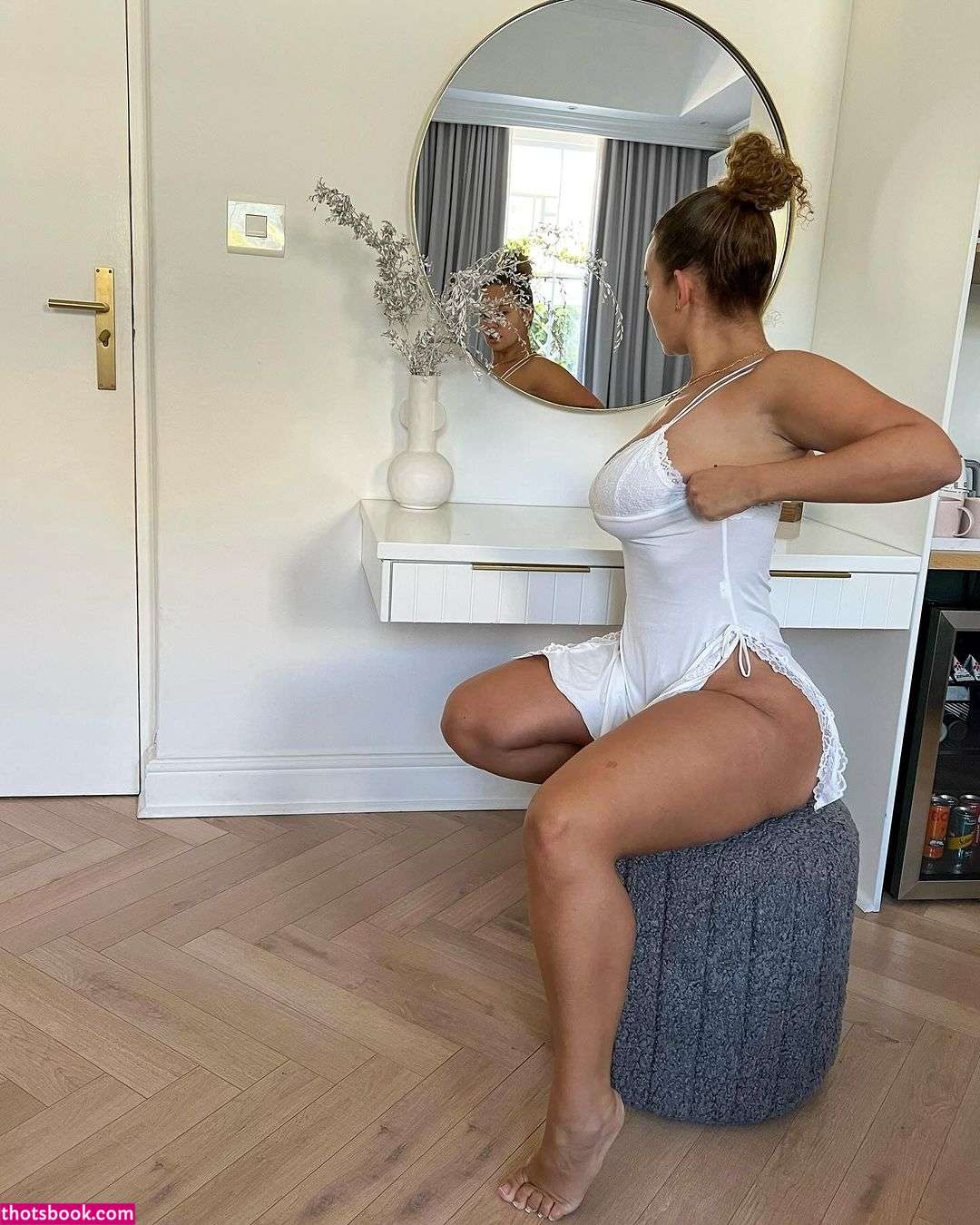 Pamela Alexandra Photo #28