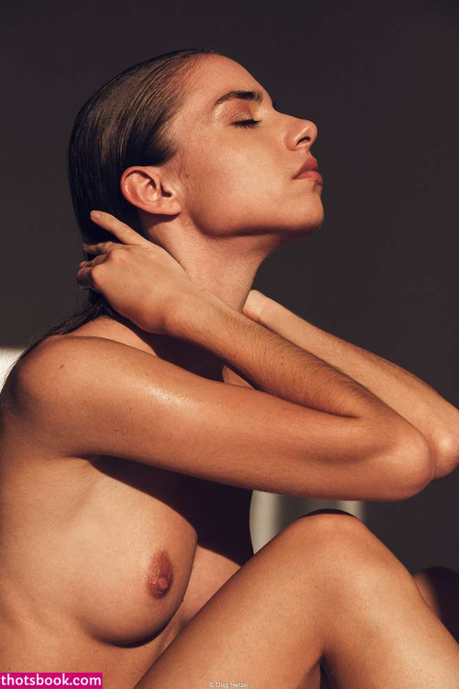 Rebecca Bagnol Photo #99