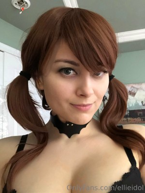 Ellie Idol Photo #22