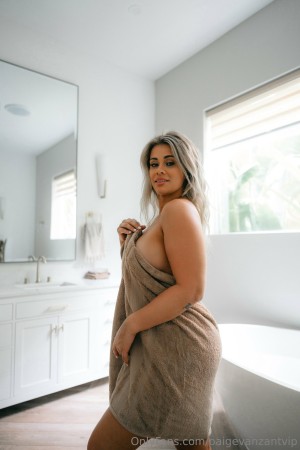 Paige Vanzant Photo #410