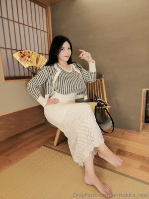 Anri Okita Photo #308