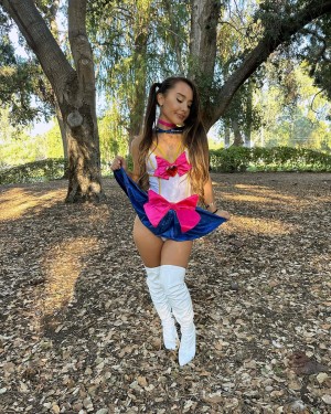 Alahna Ly Photo #116