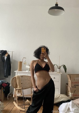 Riya Hamid Photo #34