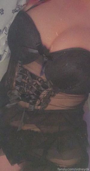 sidneydink Photo #17