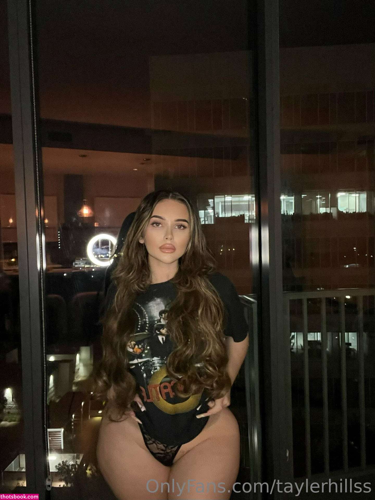 Tayler Hills Photo #665