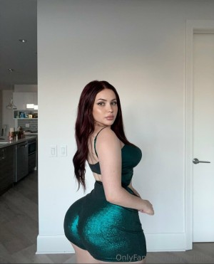 Tayler Hills Photo #693