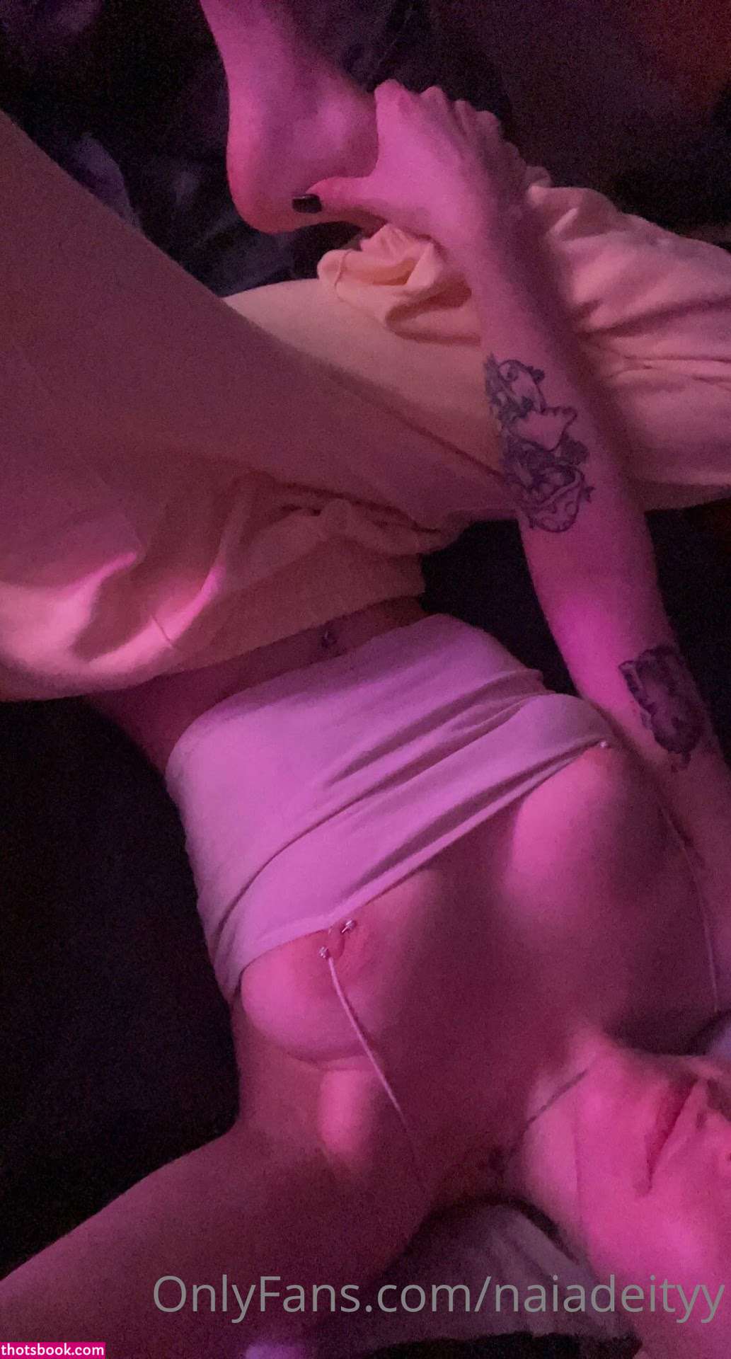 naiadeityy Photo #29