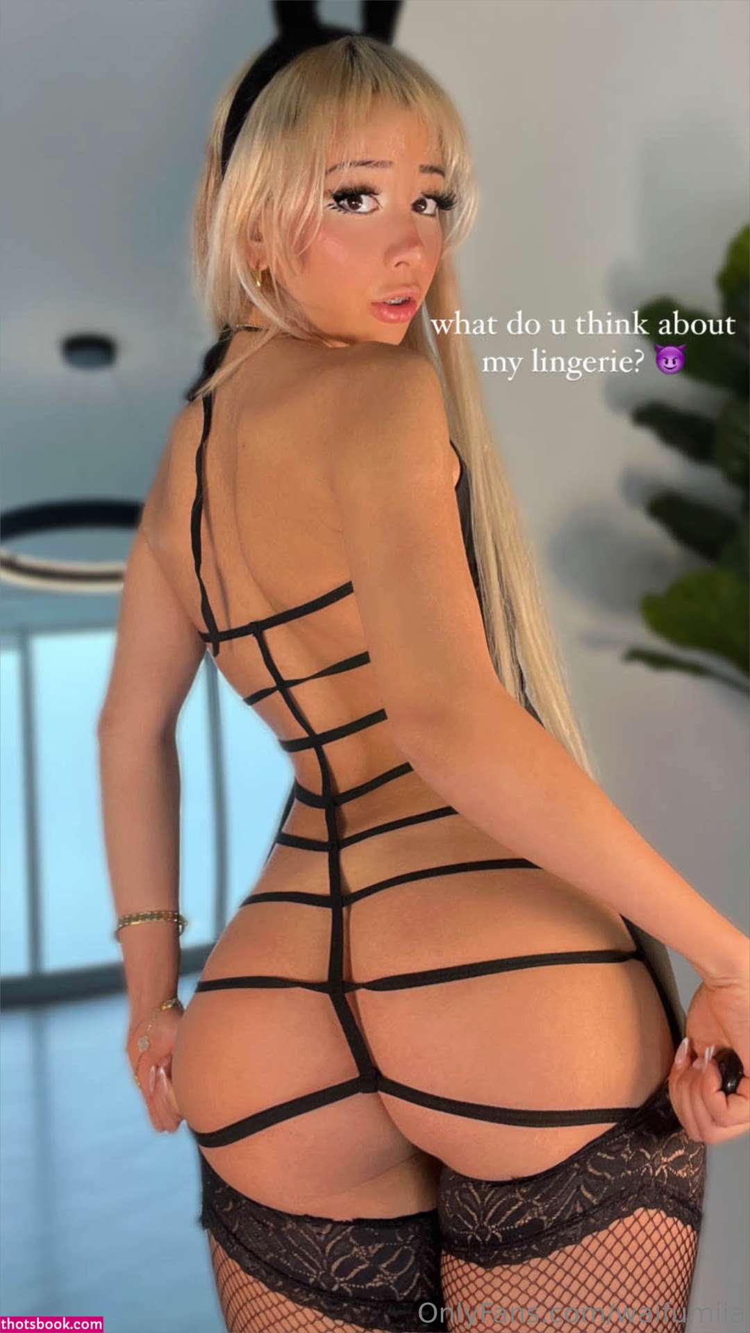 Izzybunnies Photo #1473