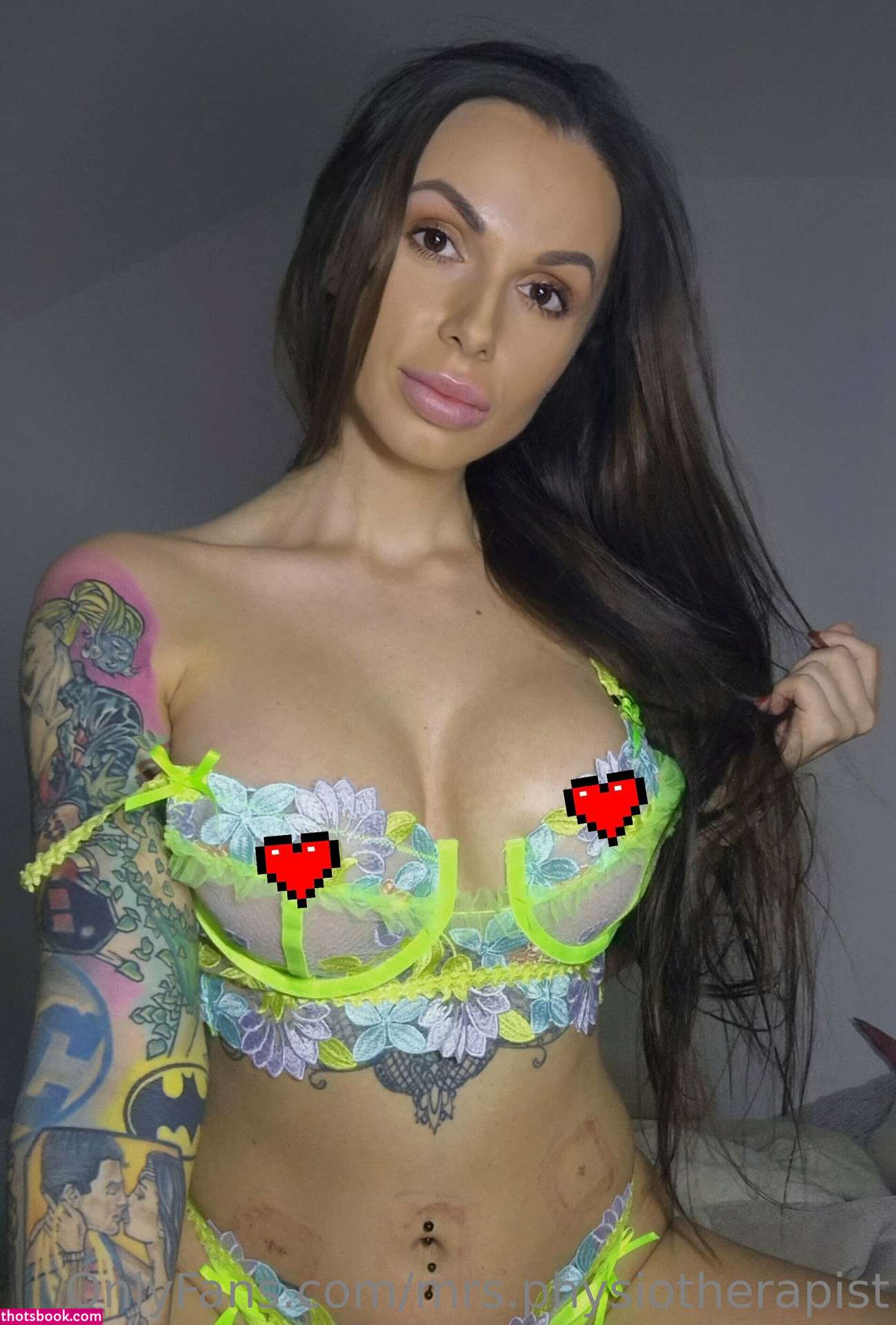 Mrs Physiotherapist Photo #46