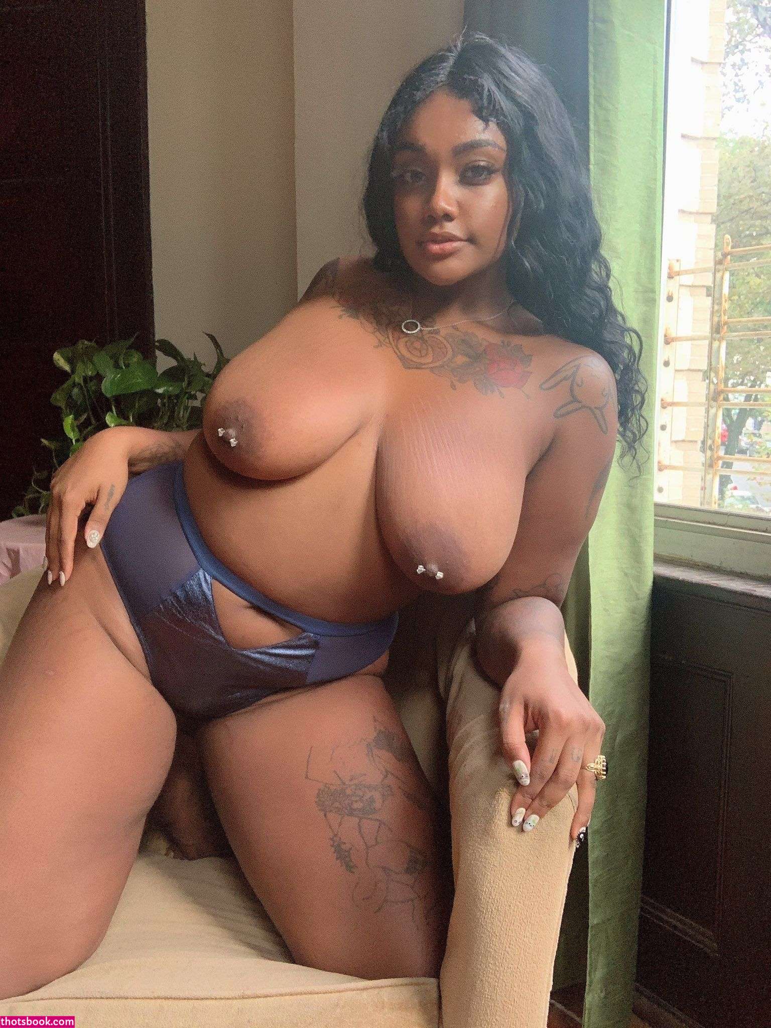 Izzy Saeko Photo #33