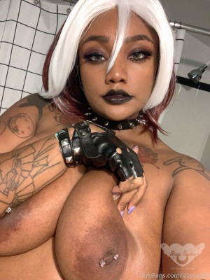 Izzy Saeko Photo #45