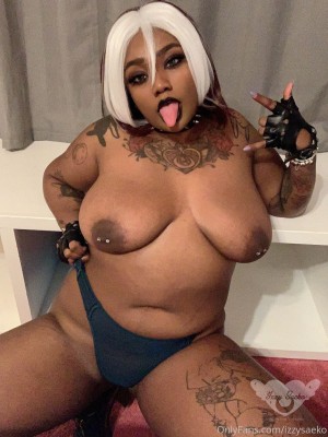 Izzy Saeko Photo #59